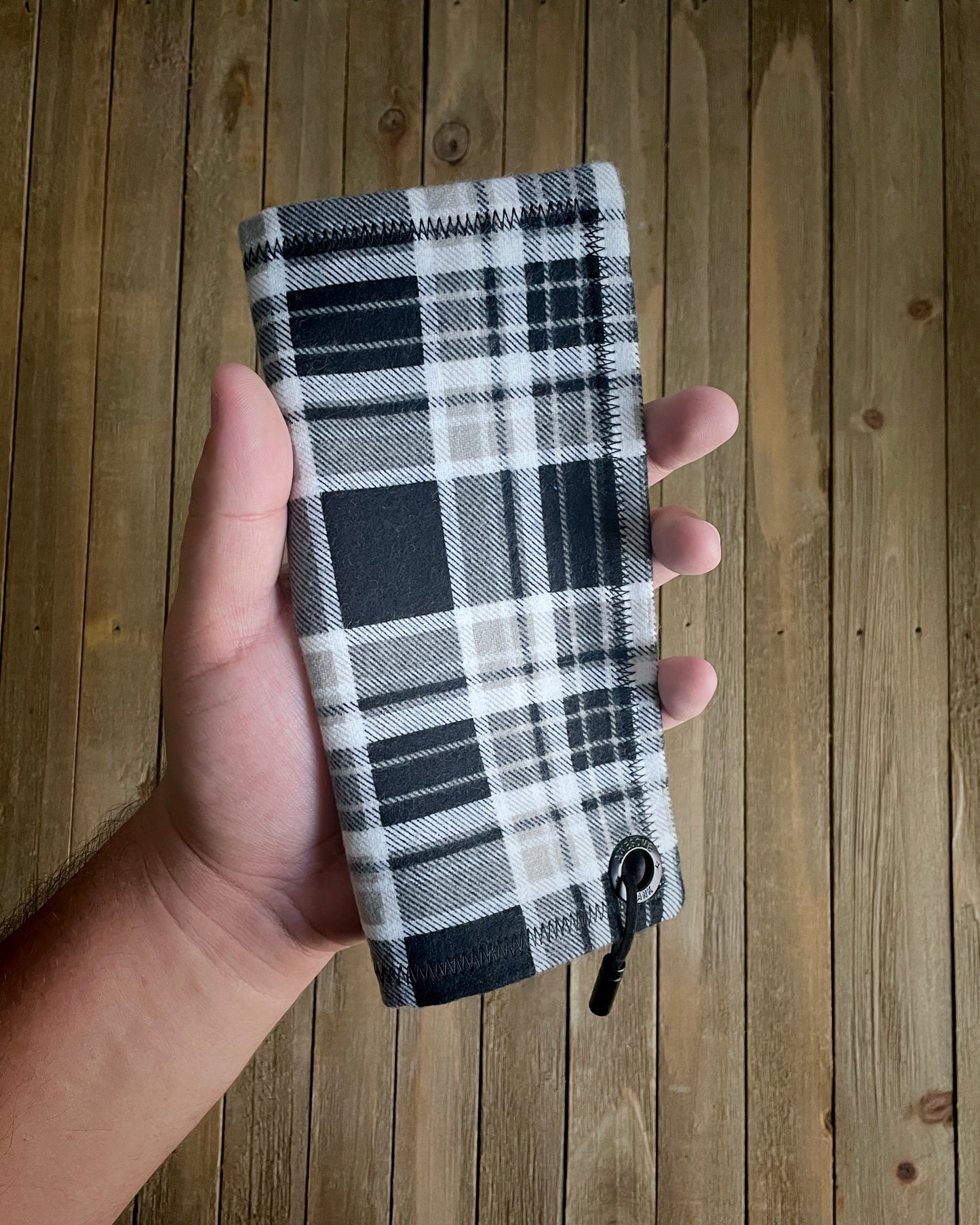 WHITE PLAID FLANNEL HANDKERCHIEF XL